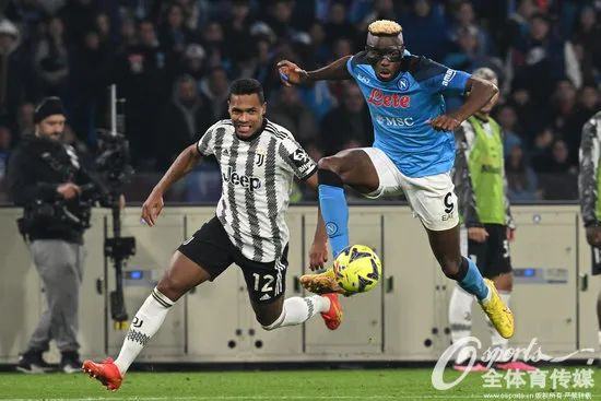  奥斯梅恩戴帽那不勒斯狂胜十人维罗纳  